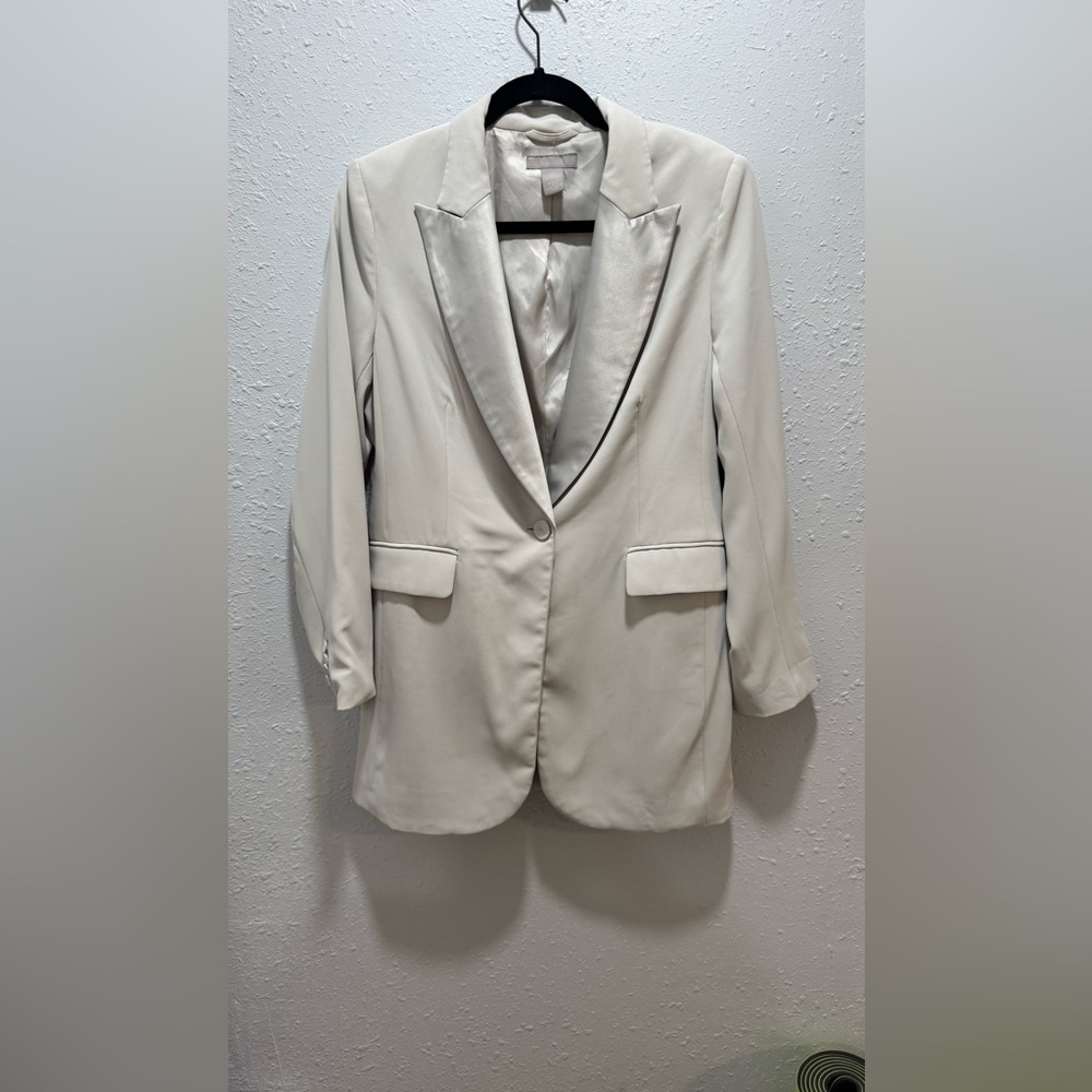 H&M White Tuxedo Blazer